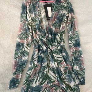 PrettyLittleThing Tropical Long Sleeve Dress